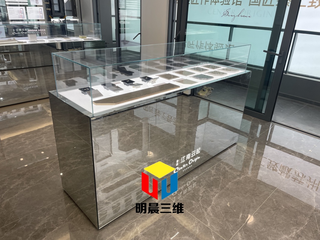 激光內(nèi)雕玻璃：科技與創(chuàng)意的奇妙交融