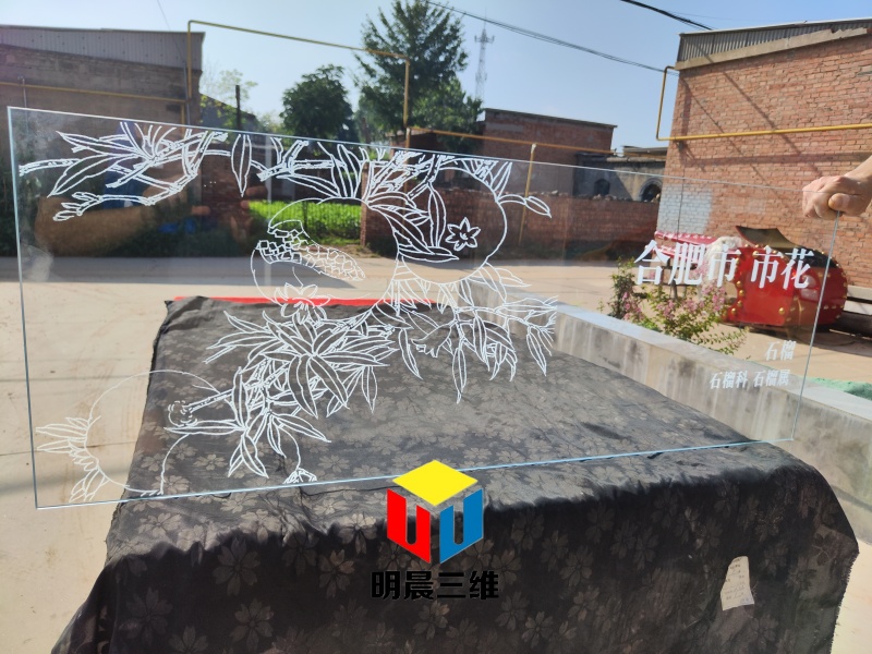 開啟展覽展示新視界：激光內(nèi)雕玻璃應(yīng)用之旅
